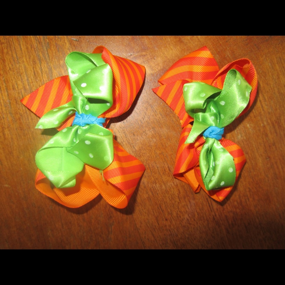 one Pair Custom Hair Bows Orange Green